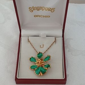 Singapore 24K Gold Plated Brooch/Pendant  Emerald Green Orchid